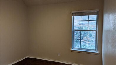 1115 Cambridge Dr in Carrollton, TX - Building Photo - Building Photo