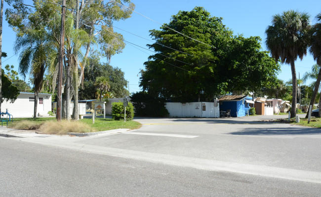 Orange Avenue in Sarasota, FL - Building Photo - Building Photo