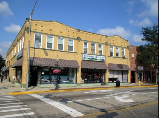 2 W Burlington Ave in Westmont, IL - Building Photo