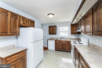 409 Orleans Cir SW in Vienna, VA - Building Photo - Building Photo