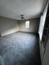 1488 E Thacker St in Des Plaines, IL - Building Photo - Building Photo