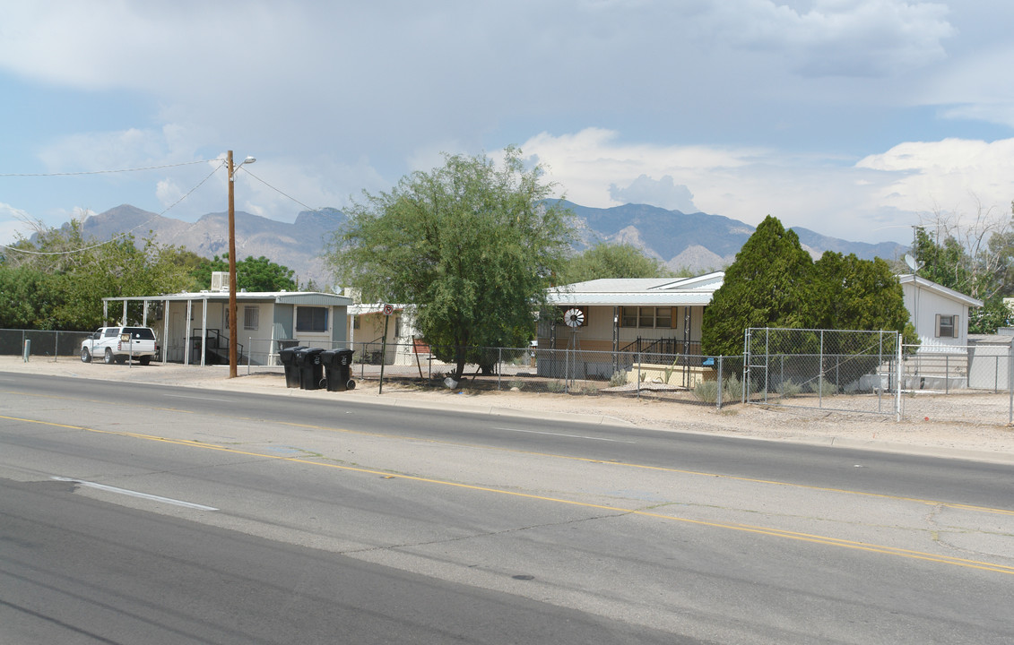 4140 N Flowing Wells Rd in Tucson, AZ - Building Photo