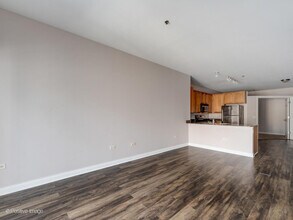 8 W Monroe St in Chicago, IL - Building Photo - Building Photo