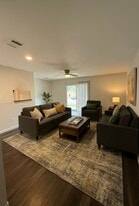 Villa Rodriguez in San Antonio, TX - Building Photo