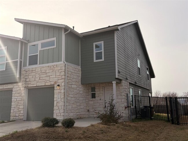 7316 Sparkling Light Dr in Del Valle, TX - Building Photo - Building Photo