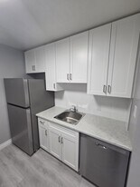 357 Hoffman St in Kitchener, ON - Building Photo