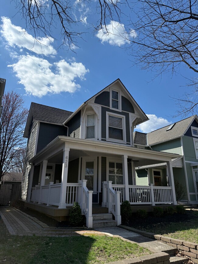 property at 423 W 2nd Ave