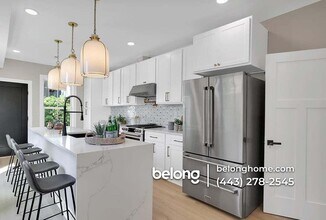 1032 W Franklin St in Baltimore, MD - Foto de edificio - Building Photo