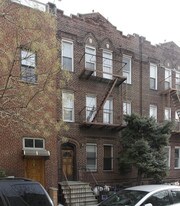 298 Eckford St in Brooklyn, NY - Building Photo