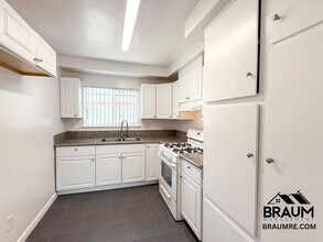 5131 Buffalo Ave in Los Angeles, CA - Building Photo - Building Photo