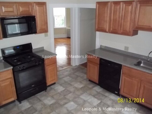 95 Gardner St, Unit 3