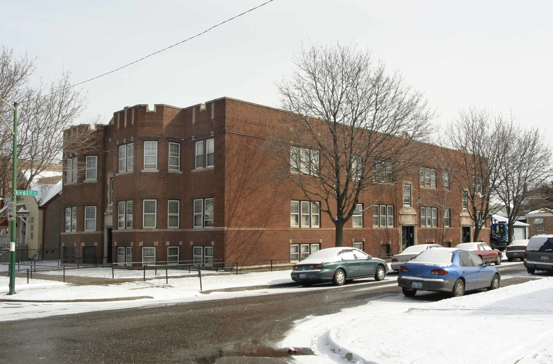 6057 S Sacramento Ave in Chicago, IL - Building Photo