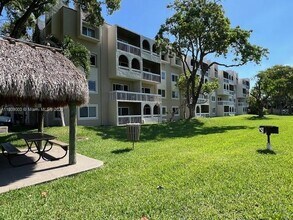 7722 Camino Real in Miami, FL - Building Photo - Building Photo