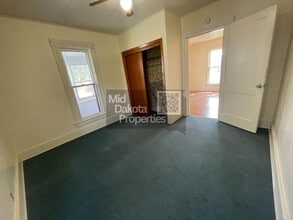 509 E 1st Ave in Mitchell, SD - Building Photo - Building Photo