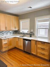 14 Quincy St in Medford, MA - Foto de edificio - Building Photo