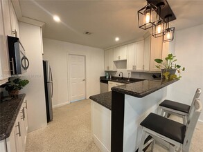 842 SW 12th Ct-Unit -0 in Fort Lauderdale, FL - Building Photo - Building Photo