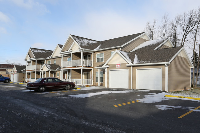 Patriots Landing in Brockport, NY - Building Photo - Building Photo