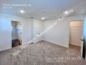 1544 Farmhouse Ln in Clovis, CA - Building Photo - Building Photo