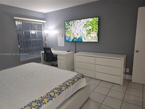 2171 NE 66th St in Fort Lauderdale, FL - Building Photo - Building Photo