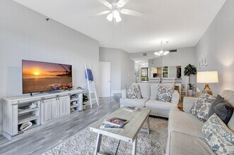 200 Waterway Rd in Jupiter, FL - Building Photo - Building Photo