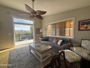 1577 Tierra Rejada Rd in Simi Valley, CA - Building Photo - Building Photo