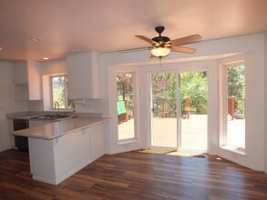 1954 Partridge Place Rd in Placerville, CA - Building Photo - Building Photo