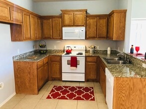 1407 Forrest Ridge Way in Yukon, OK - Building Photo - Building Photo