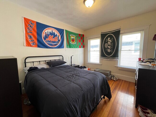 56 Hobson St, Unit 2 in Boston, MA - Building Photo - Building Photo