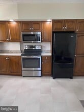 27 W High St in Hummelstown, PA - Building Photo - Building Photo