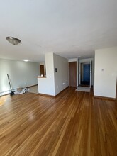 80 Main St-Unit -8 in Malden, MA - Foto de edificio - Building Photo