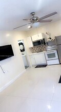 10261 NW 24th Ct in Sunrise, FL - Building Photo - Building Photo