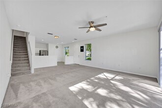 1088 Oxford Ln in Naples, FL - Building Photo - Building Photo