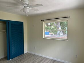 1176 40th St in Sarasota, FL - Foto de edificio - Building Photo