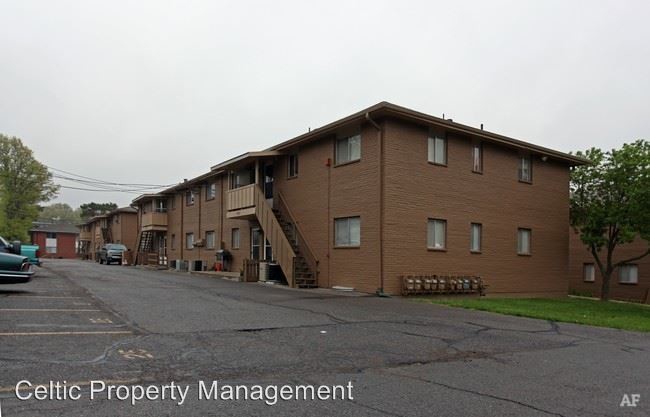 6013 King St in Shawnee, KS - Building Photo