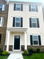 32 Indian Field Ln in Souderton, PA - Building Photo