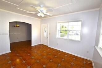 2544 SW 20th St in Miami, FL - Building Photo - Building Photo