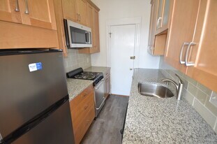 1675 Commonwealth Ave, Unit 3 in Boston, MA - Building Photo
