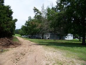 Beautiful Wooded Mobile Home Lake Community in Locust Grove, OK - Building Photo - Building Photo