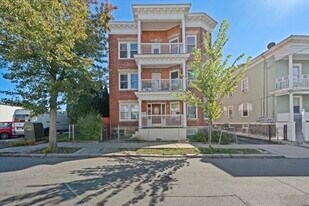 25 Perkins St, Unit 2 in Salem, MA - Building Photo