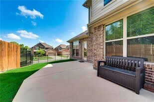 1300 Poplar Dr in McKinney, TX - Building Photo