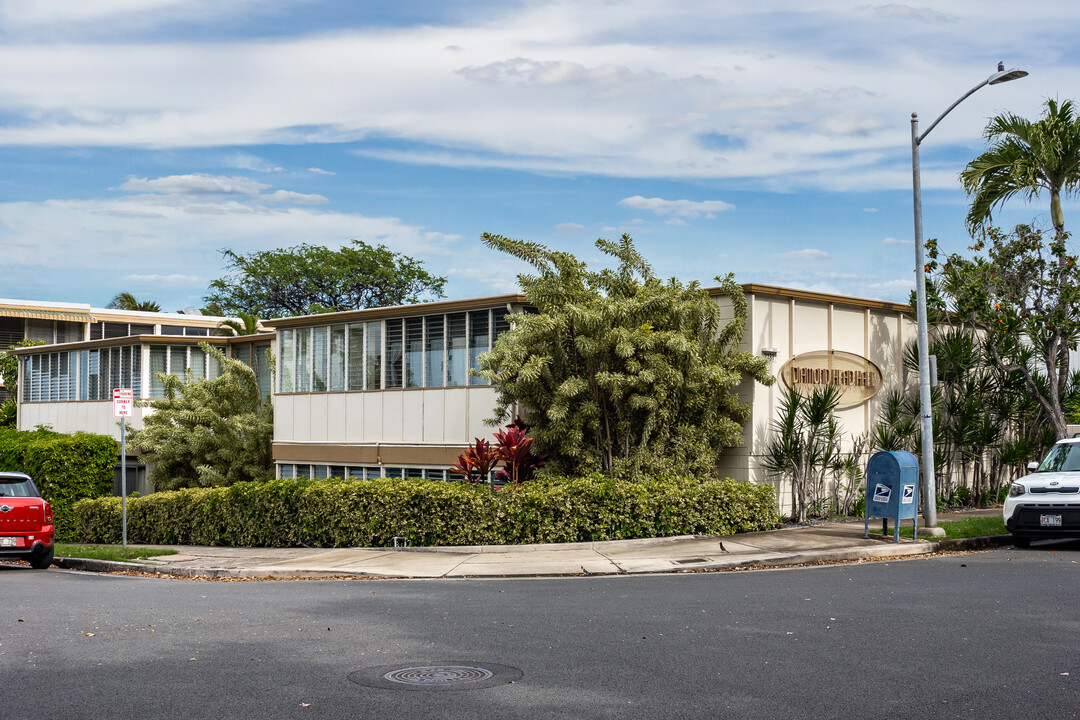 Diamond Head Hale in Honolulu, HI - Foto de edificio