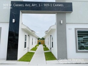 909 W Carmel Ave in Pharr, TX - Building Photo - Building Photo