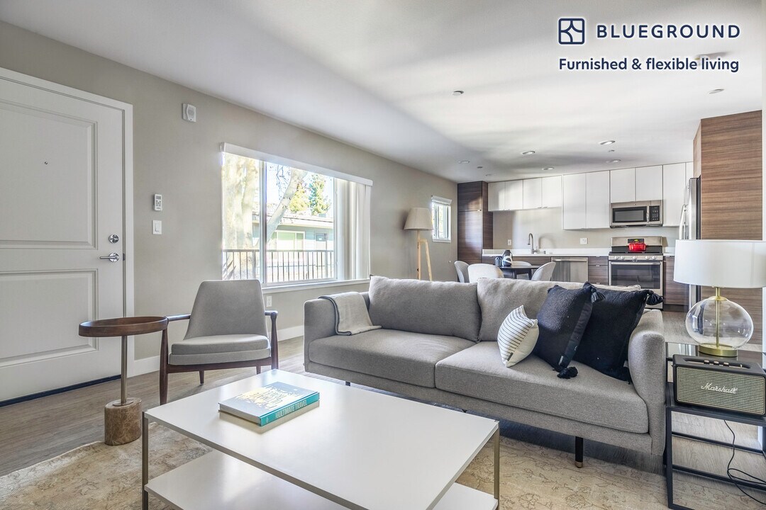225 Union Ave-Unit -FL2-ID410 in Campbell, CA - Foto de edificio