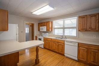 206 W 6th St in Fulton, MO - Building Photo - Building Photo