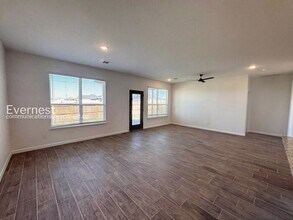 705 Freedom Cir in Nolanville, TX - Building Photo - Building Photo