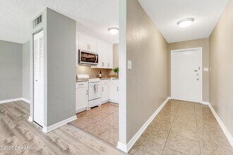 2901 N Halifax Ave in Daytona Beach, FL - Building Photo - Building Photo