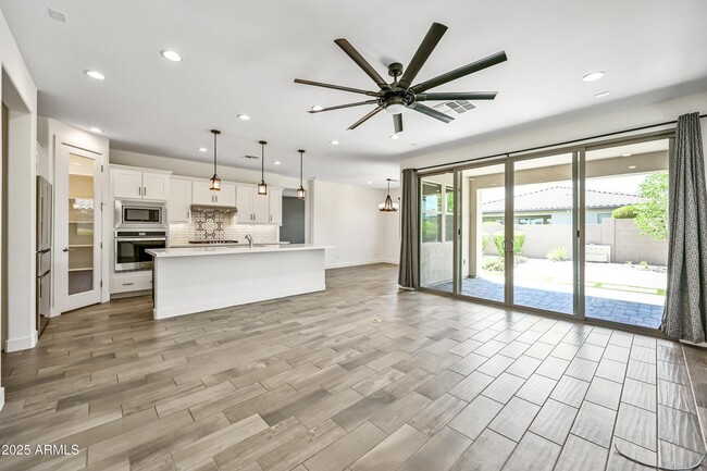 property at 17163 W Thousand Oaks St