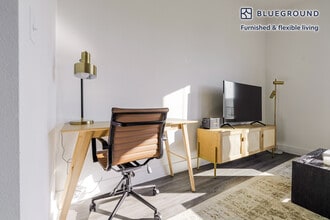 212 W Highland Mall Blvd in Austin, TX - Building Photo - Building Photo