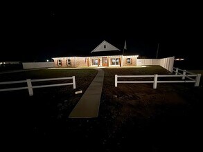 300 N Rayleigh Dr in Steens, MS - Building Photo - Building Photo