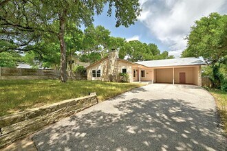 2002 Rabb Rd in Austin, TX - Building Photo - Building Photo